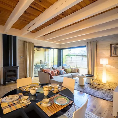 Feriehus Beautiful Wood-frame House With Near The Ocean *